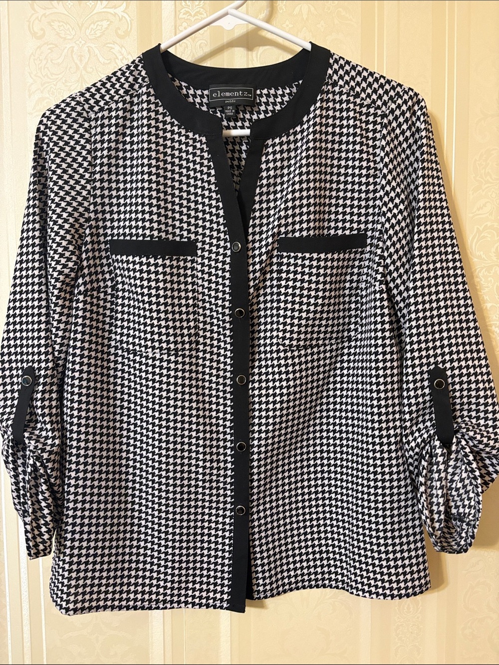 Elementz Black and White Houndstooth Button-Front Blouse